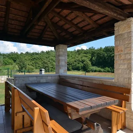 Ankica Villa *
